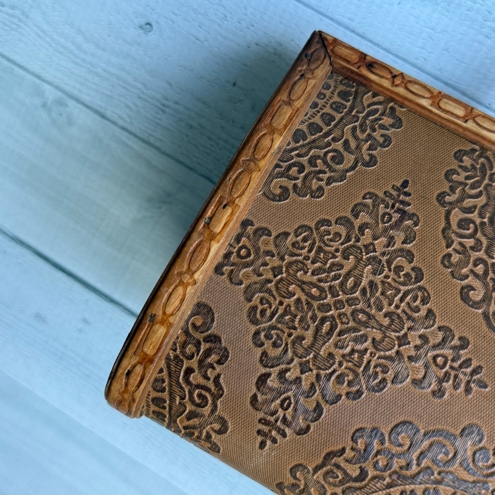 Vintage Wood & Leather Embossed Handbag - Picture 3 of 7